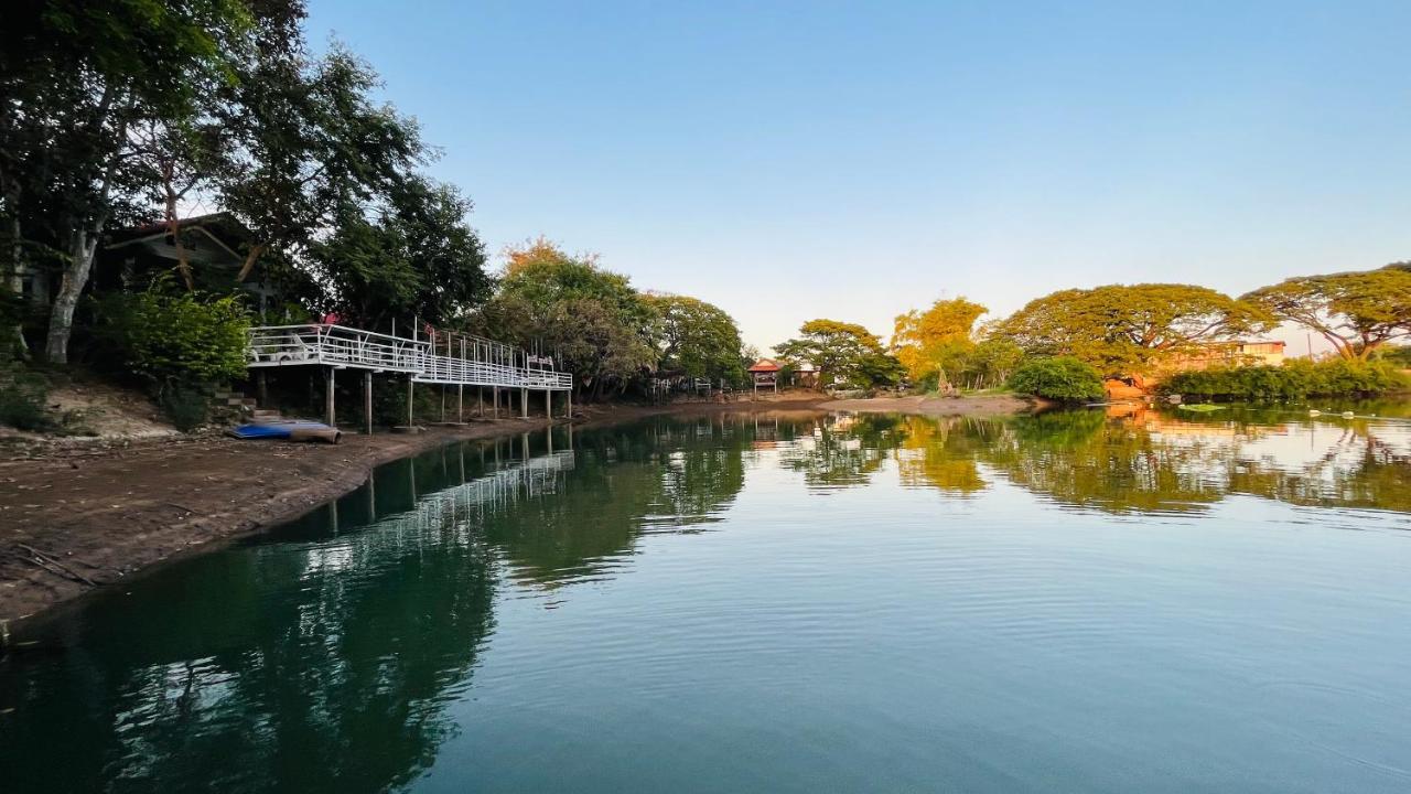 Moon River Resort Phimai Exterior foto