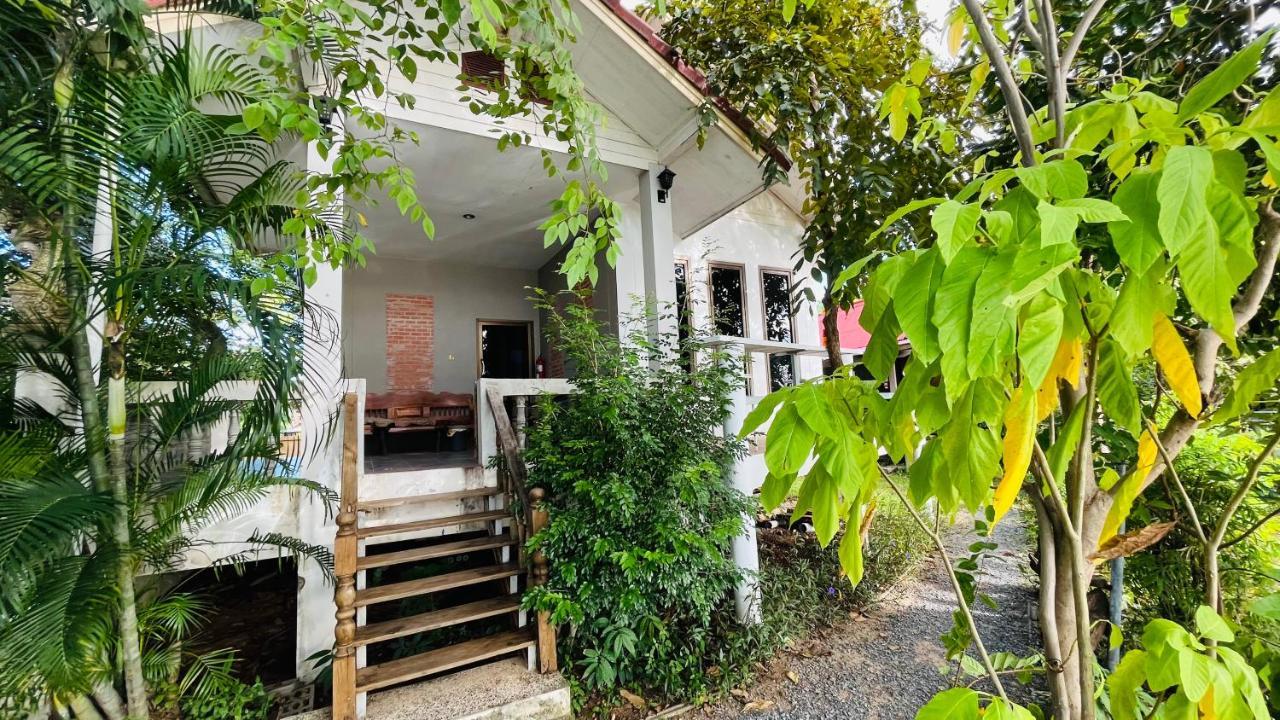 Moon River Resort Phimai Exterior foto