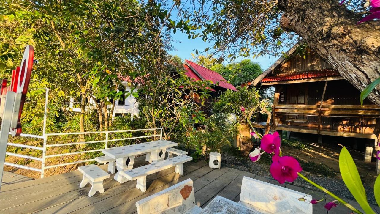 Moon River Resort Phimai Exterior foto