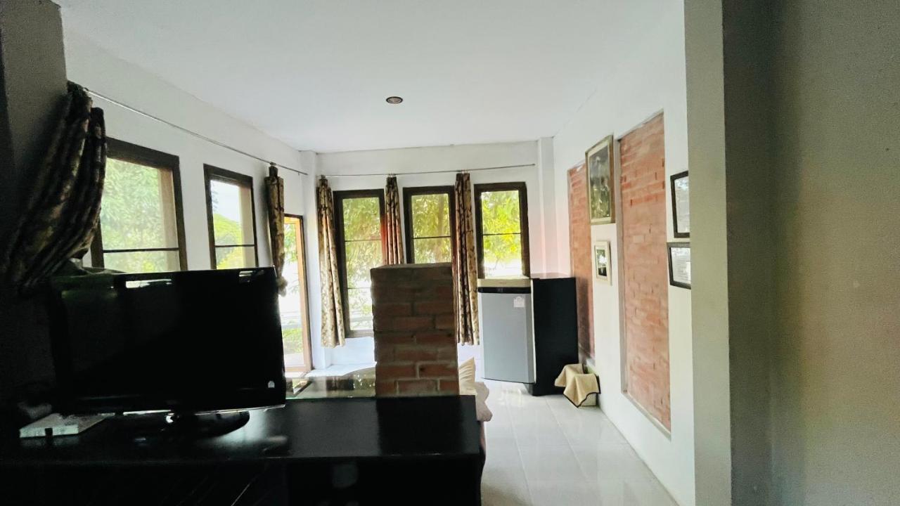 Moon River Resort Phimai Exterior foto